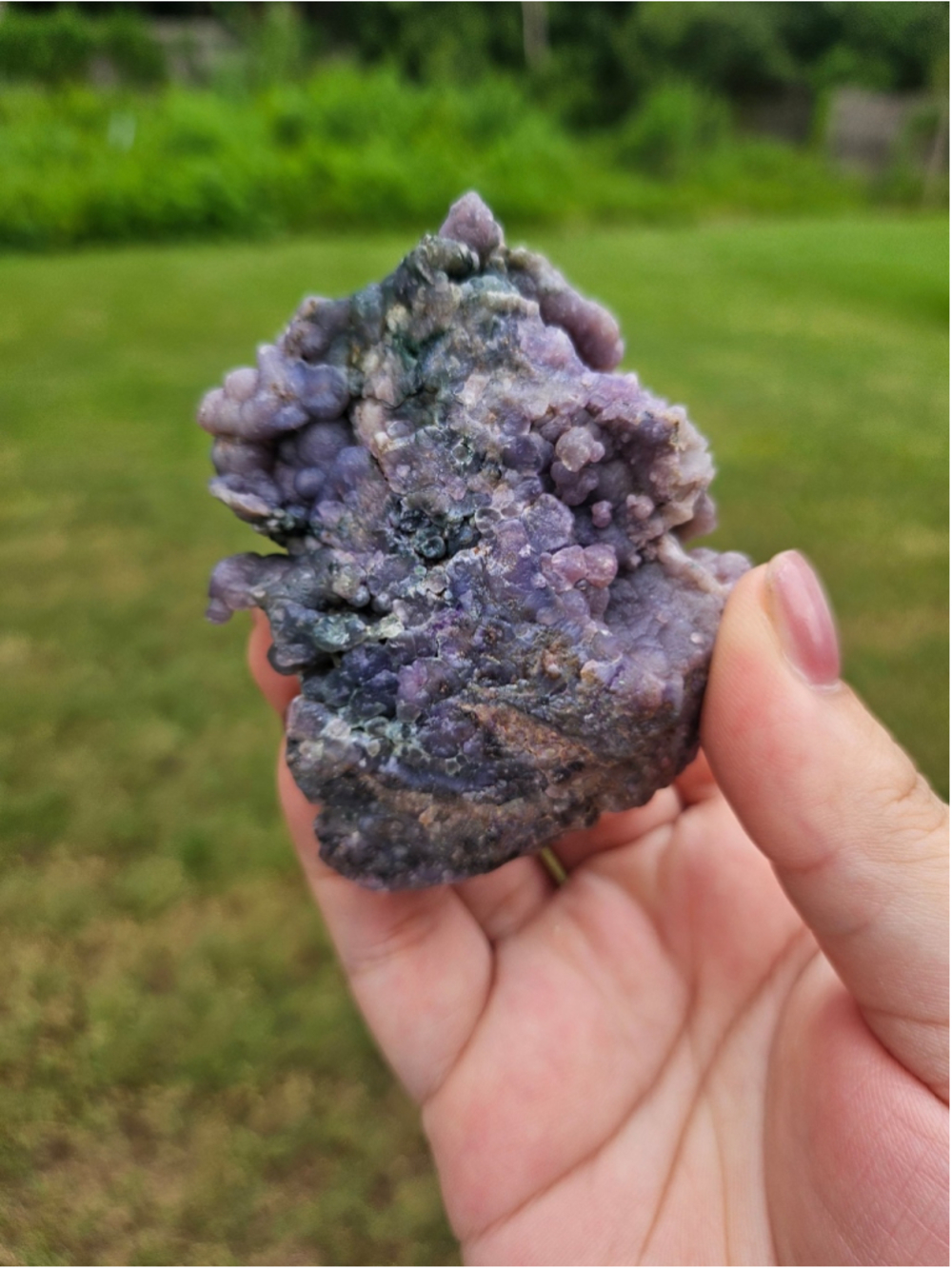 Grape agate specimen 2.7 in